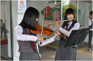 바이올린,플릇연주.JPG