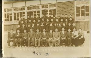 14회졸업식(1반)-1958년.jpg
