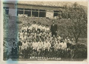 4회 졸업식-1949년(1).jpg