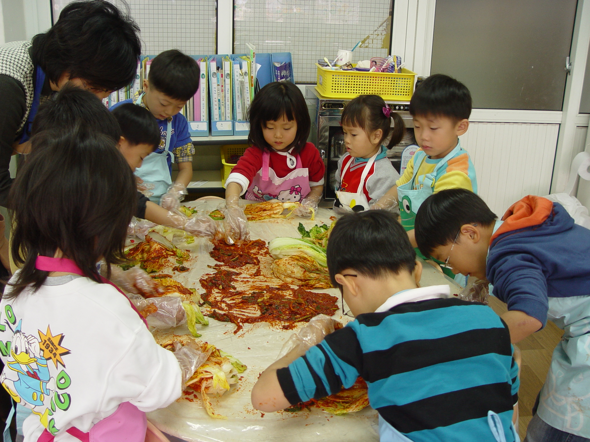 우리 입맛엔 김치가 최고야.jpg