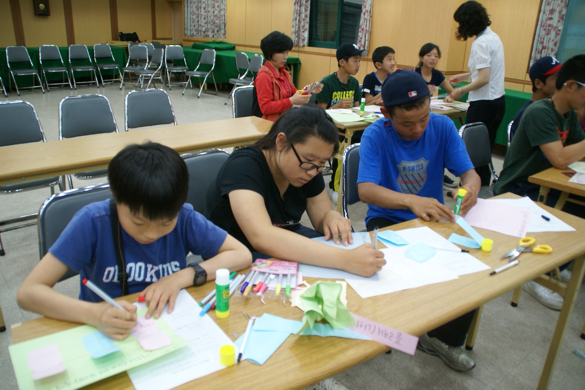 자아성찰 프로그램중인 학생들