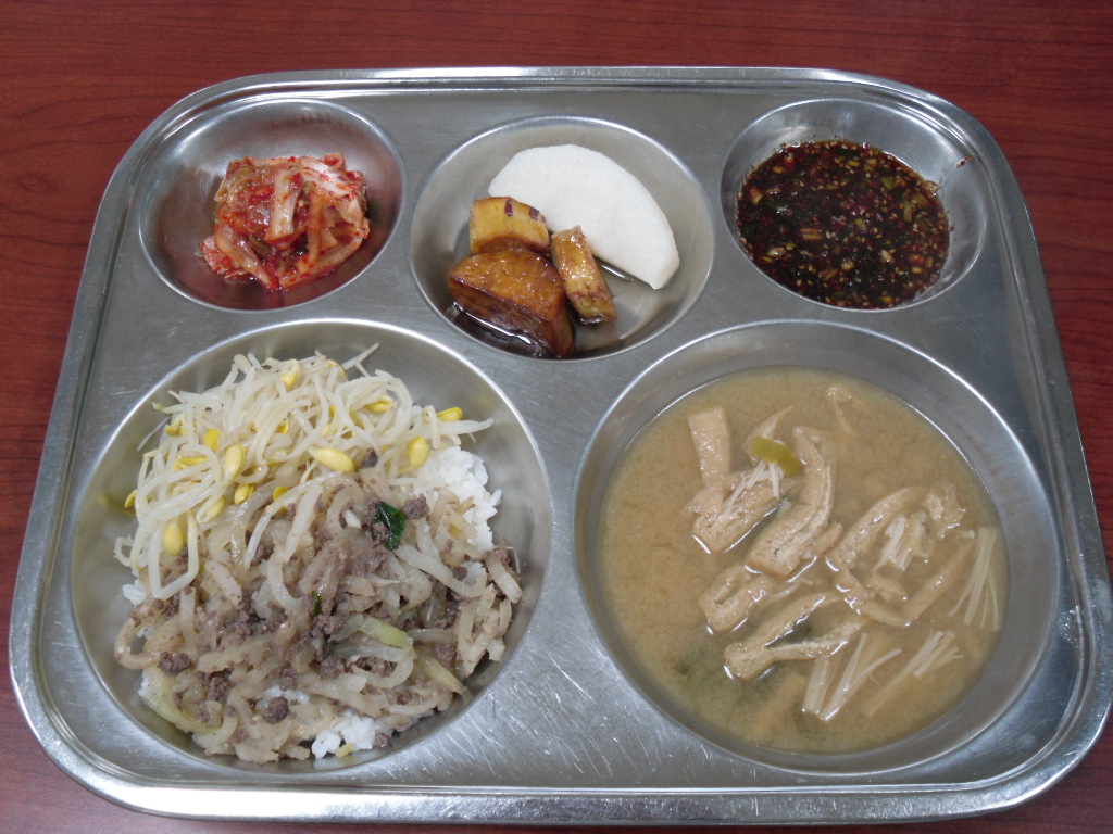 친환경콩나물밥,유부된장국,배추김치,고구마맛탕,배