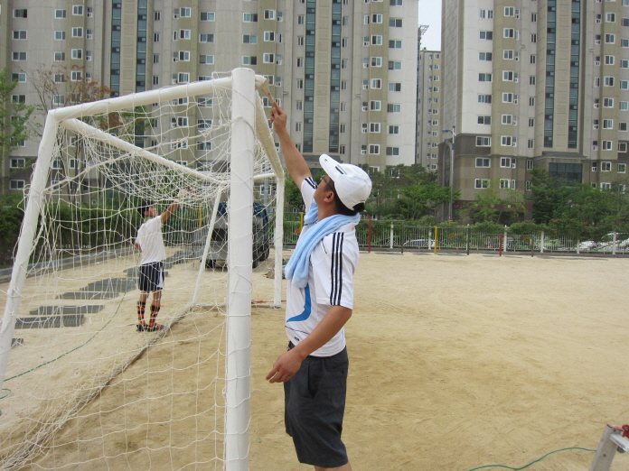 축구골대라도 칠해야지 ㅎㅎㅎㅎ(너무 눈치보여서)