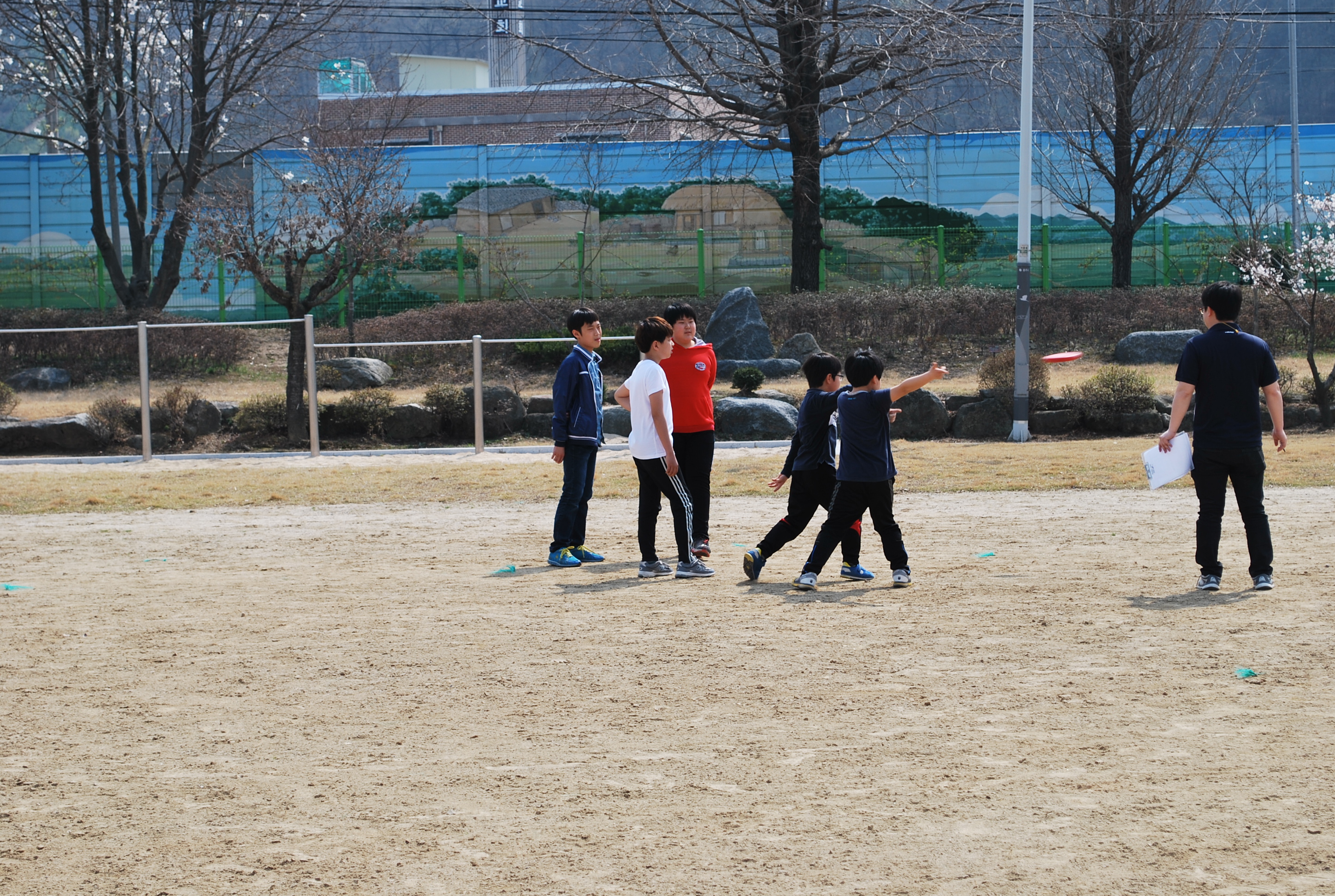 뉴스포츠-플라잉디스크로 골프게임하기