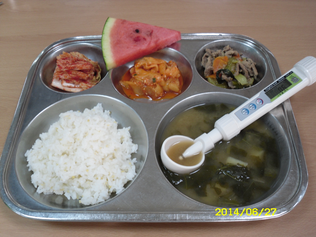 친환경기장밥,아욱감자된장국,돈육청경채볶음,노각무침,배추김치,수박