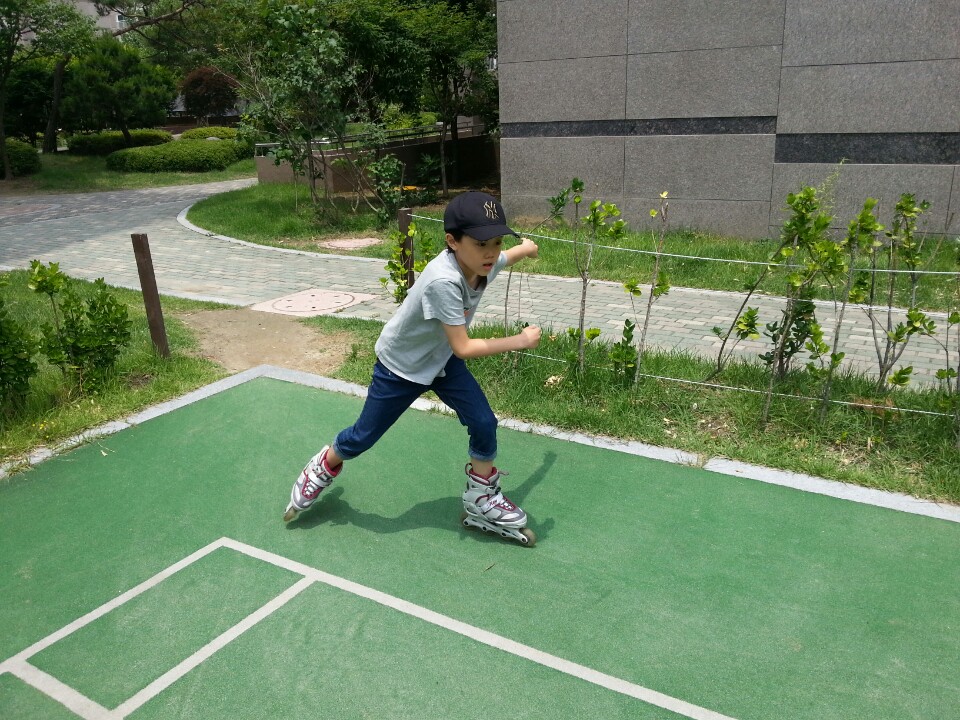 씽씽 쌩쌩 나는야 인라인 선수!