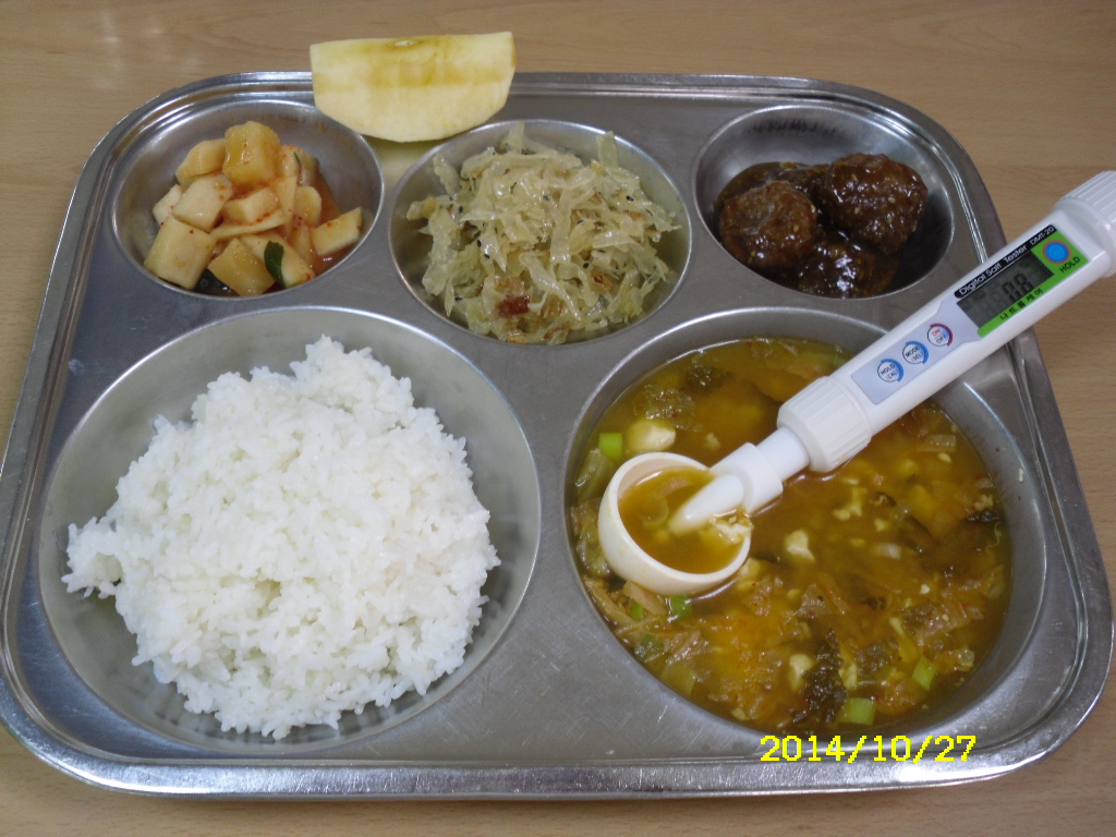 친환경기장밥,순두부찌개,떡갈비/소스,명엽채볶음,깍두기,사과