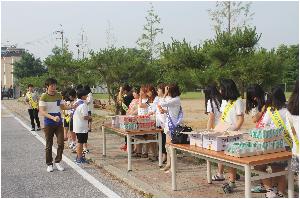 20150630 학교폭력예방 아침인사 나누기 (8).JPG