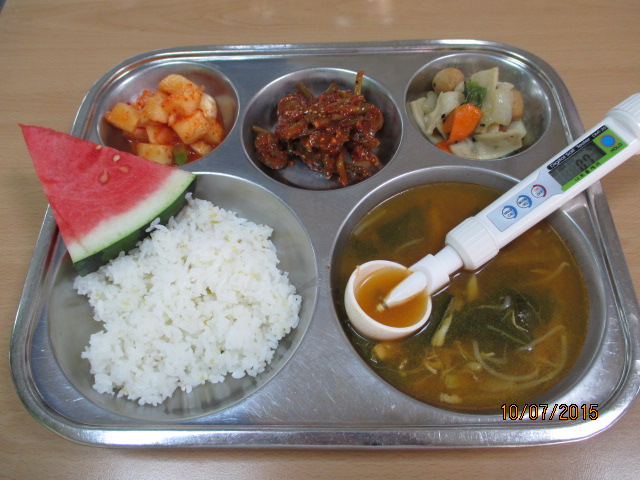 친환경기장밥,닭개장,꽈리고추어묵조림,마늘쫑오이지무침,깍두기,수박