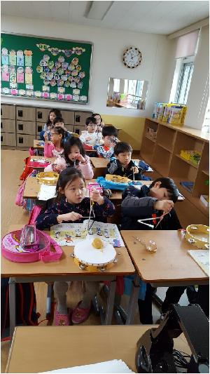 리듬악기다루기1.jpeg