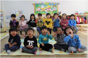 3월 단체사진(1).JPG