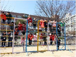 운동장에서 (1).jpg