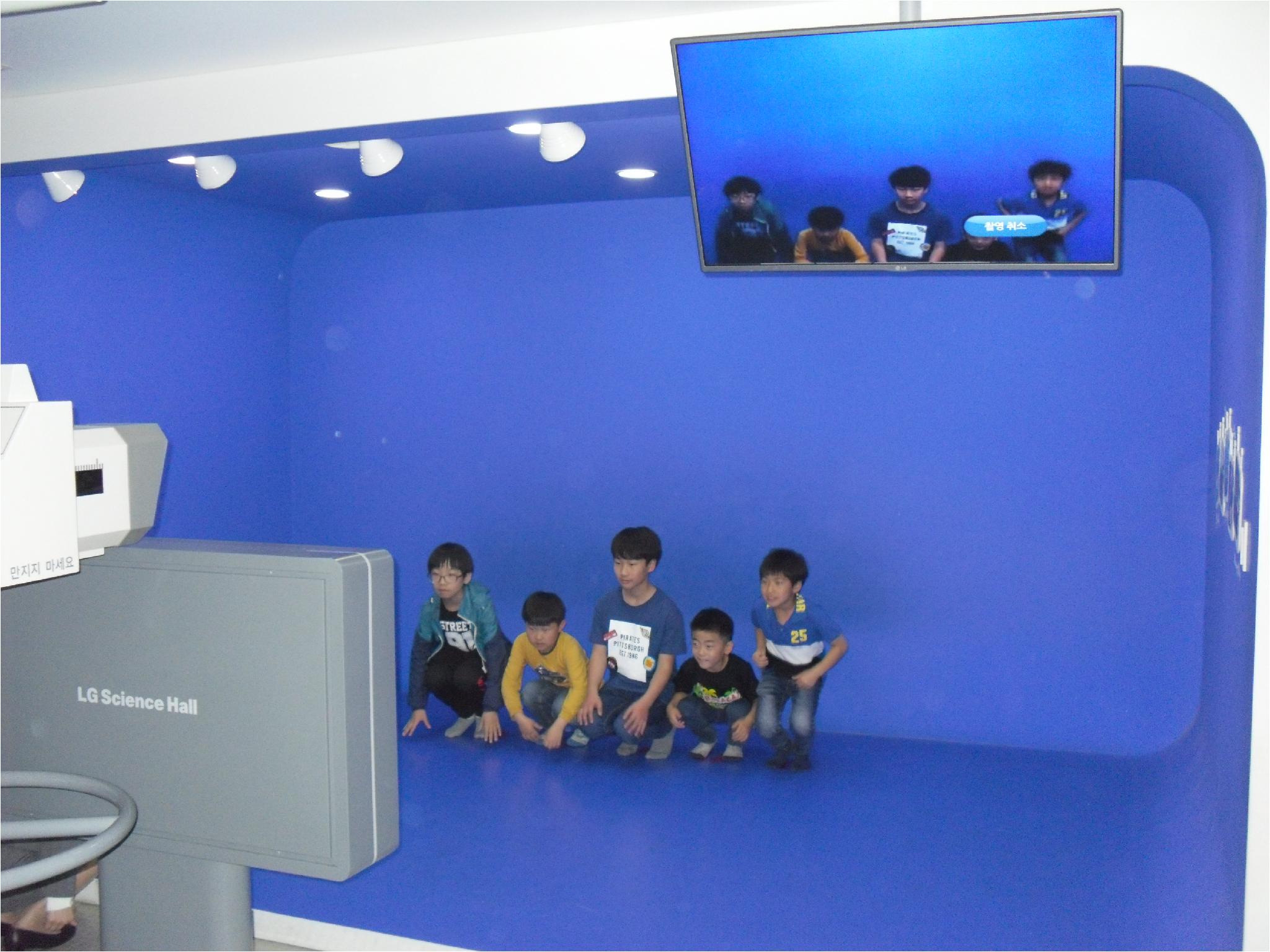 SDC16052
