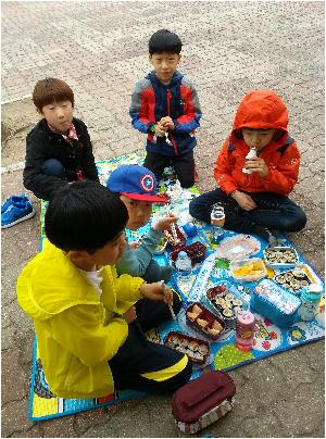 현장학습점심시간1.jpg