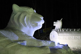 눈축제의 얼음조각상