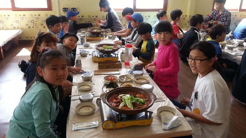 첫 점심식사는 고등어찜~