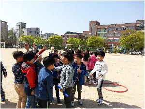 산 넘고 물 건너1) (1).jpg