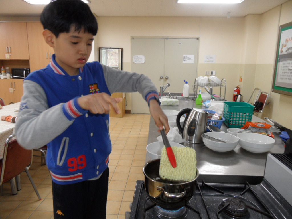 라면 끓이기, 김치전 