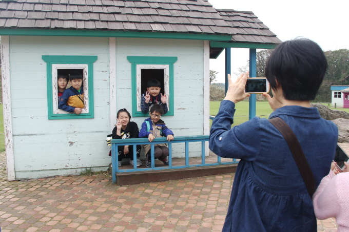 제주도수학여행-에코랜드에서 단체