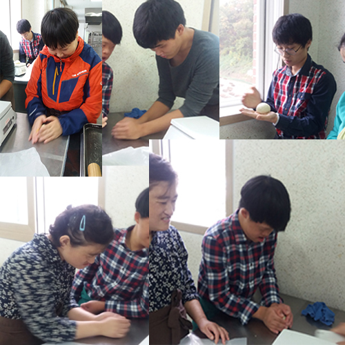 김선수가 떼준 반죽을 궁글리기 하기