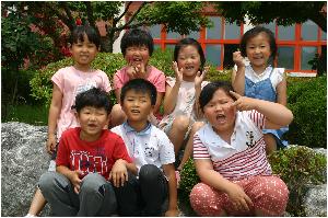 장미앞 (1).JPG