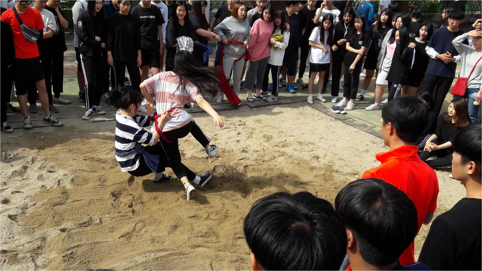 여자씨름
