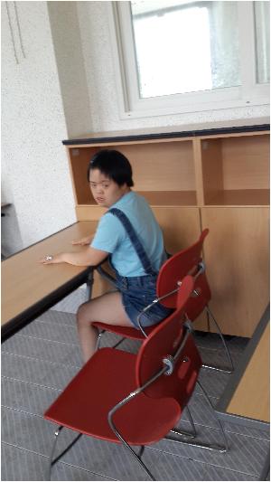 날 찍는 건가.jpg