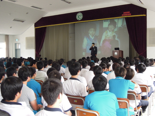 경찰초청학교폭력예방교육(2012.07.12)(1).JPG