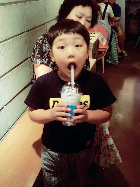 시원한음료한잔~