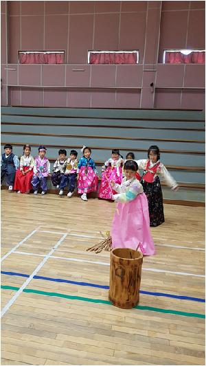 0928 송편빚기 및 전통놀이한마당 (62).jpg