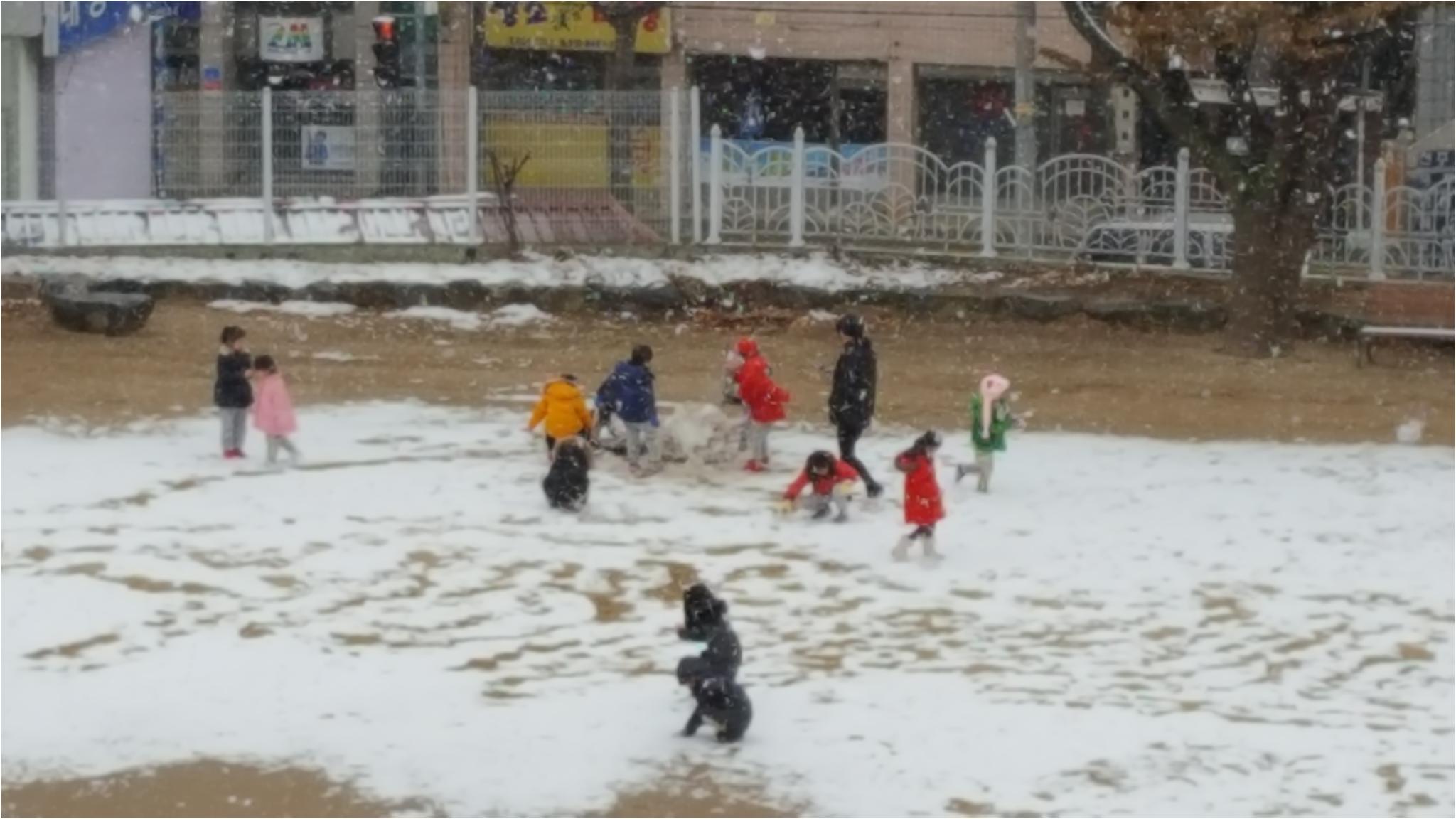 결국 쓰러진 눈사람