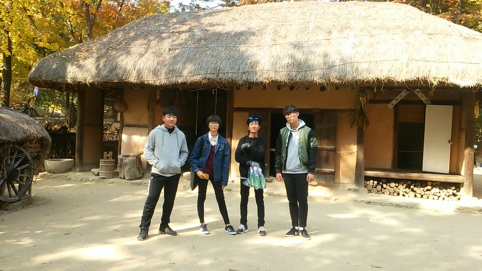 용인 민속촌에서