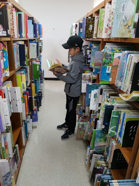 추운겨울방학 도서관에서 책읽는게 최고