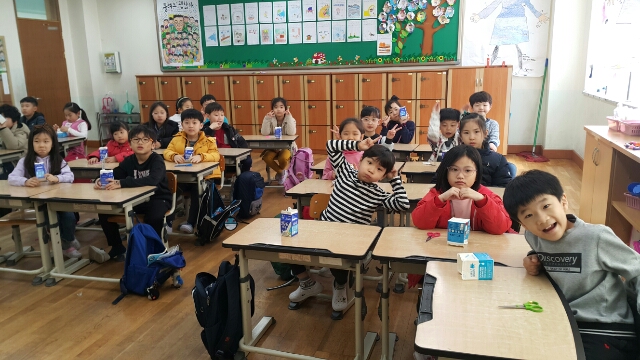 준비물을 책상위에