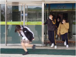 화재경보_학생대피상황(1).jpg