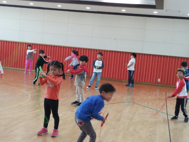 리듬 줄넘기 모습