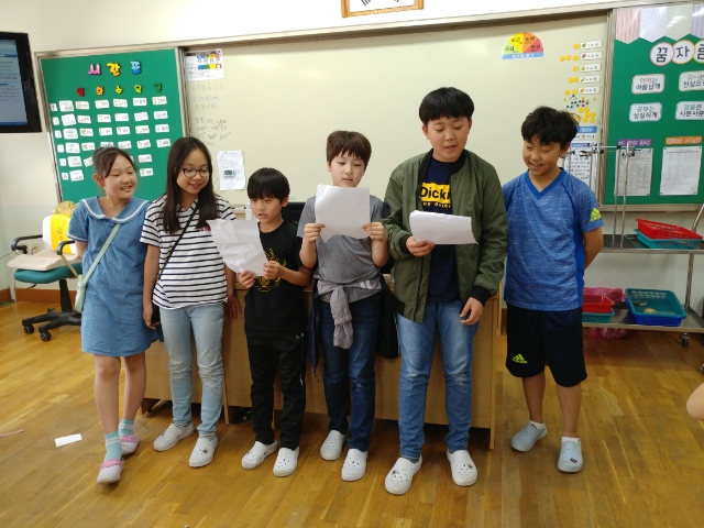 1모둠. 위인 이순신 노래 부르기