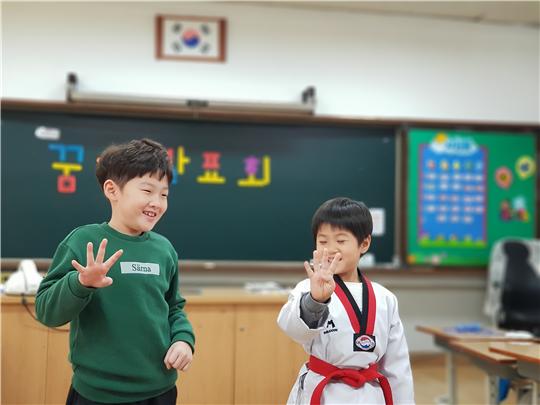 박동해 이지호.jpg