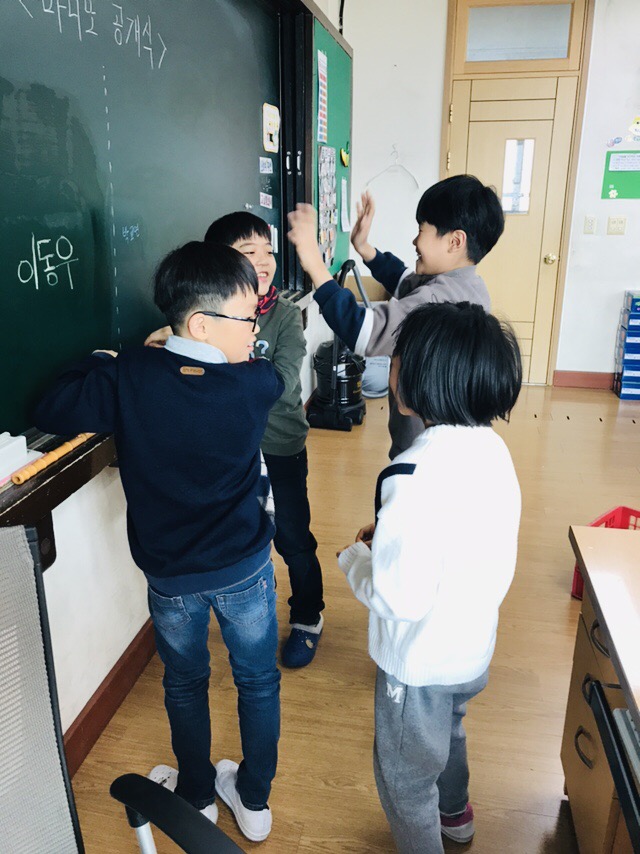 EE1E5306-AA45-4CF1-9607-6CB0838AE2A2