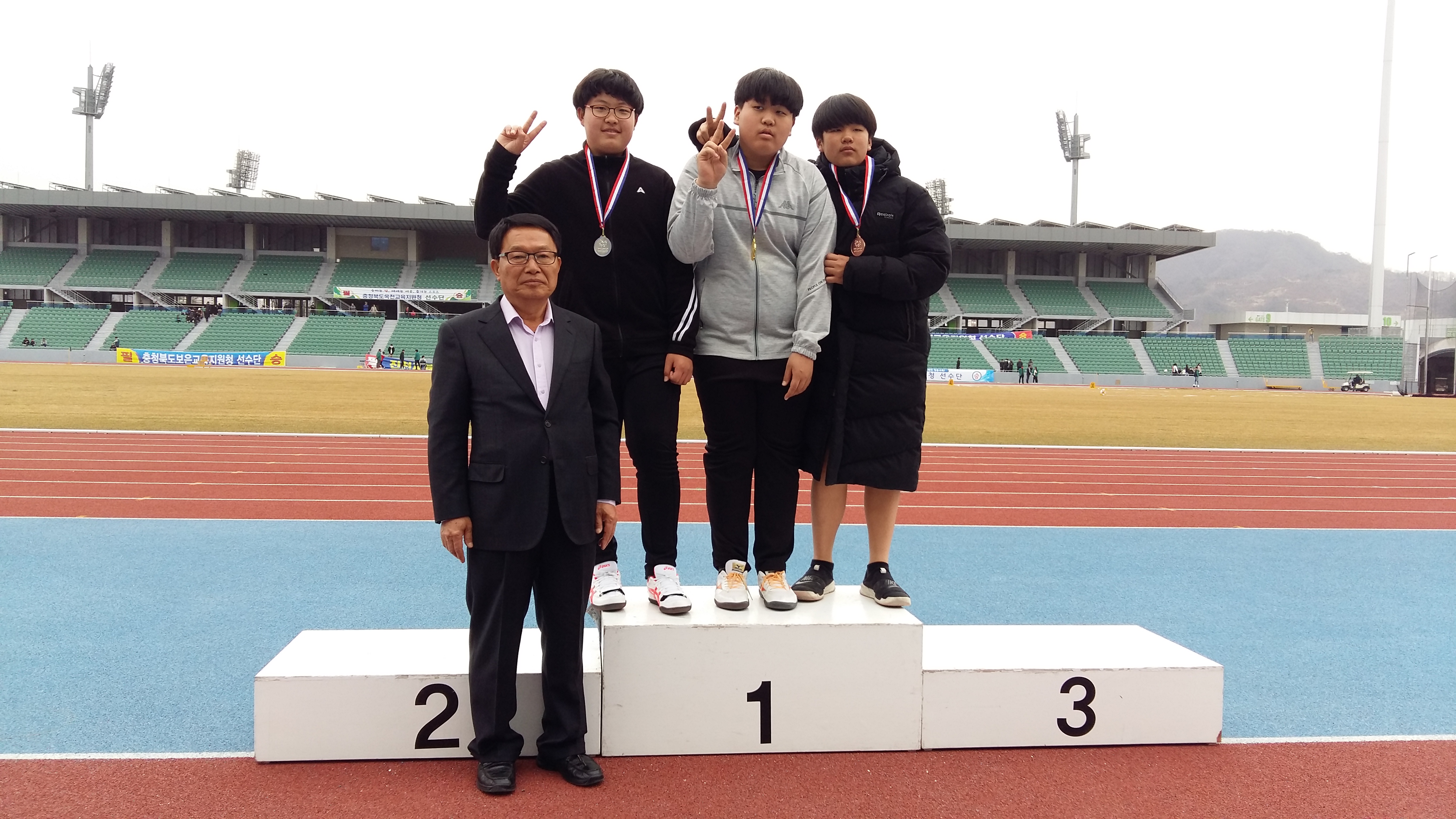 (2019.4.5.)진천상산초-제48회 충북소년체육대회 눈부신 성적 거둬 사진(1).jpg