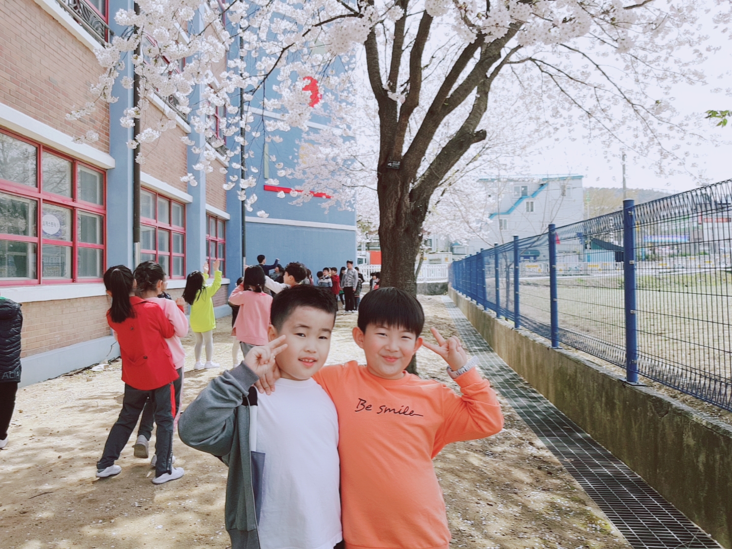 B612_20190416_125618_890