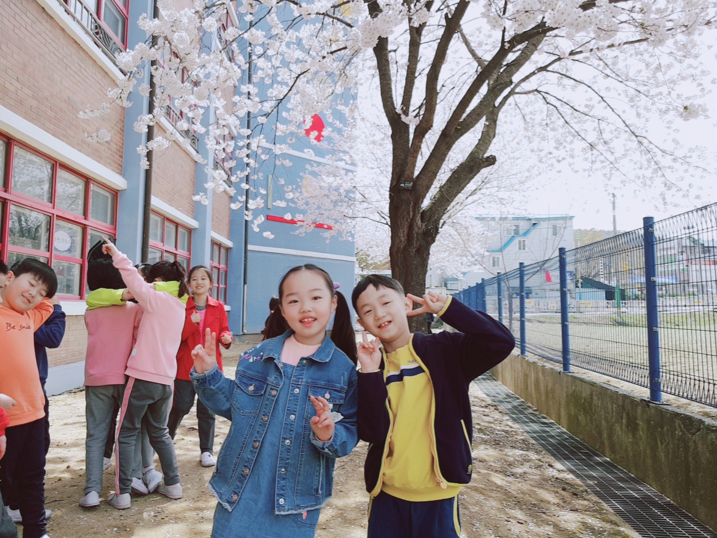 B612_20190416_125605_196