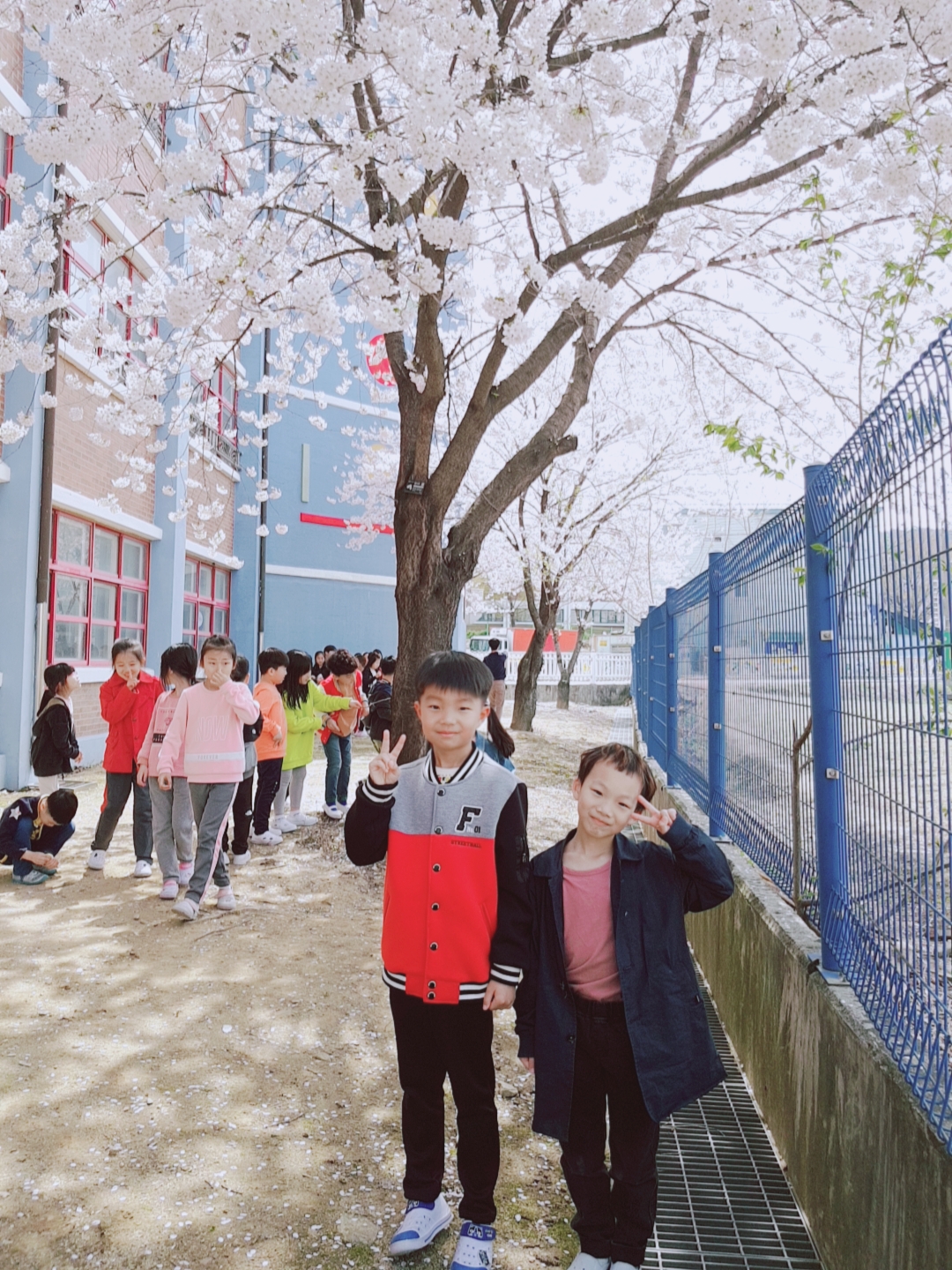 B612_20190416_125705_473