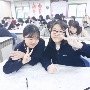 과학탐구대회(19.5.8) (6).jpg