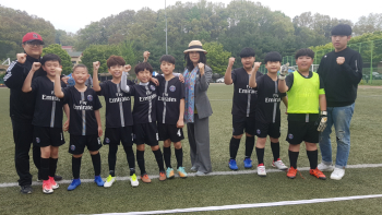 동아리 축구대회 3위 기념 사진.jpg