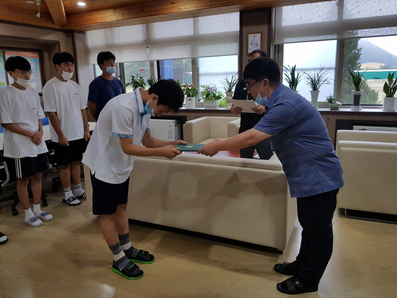 [크기변환]독후1-3이준성2.jpg