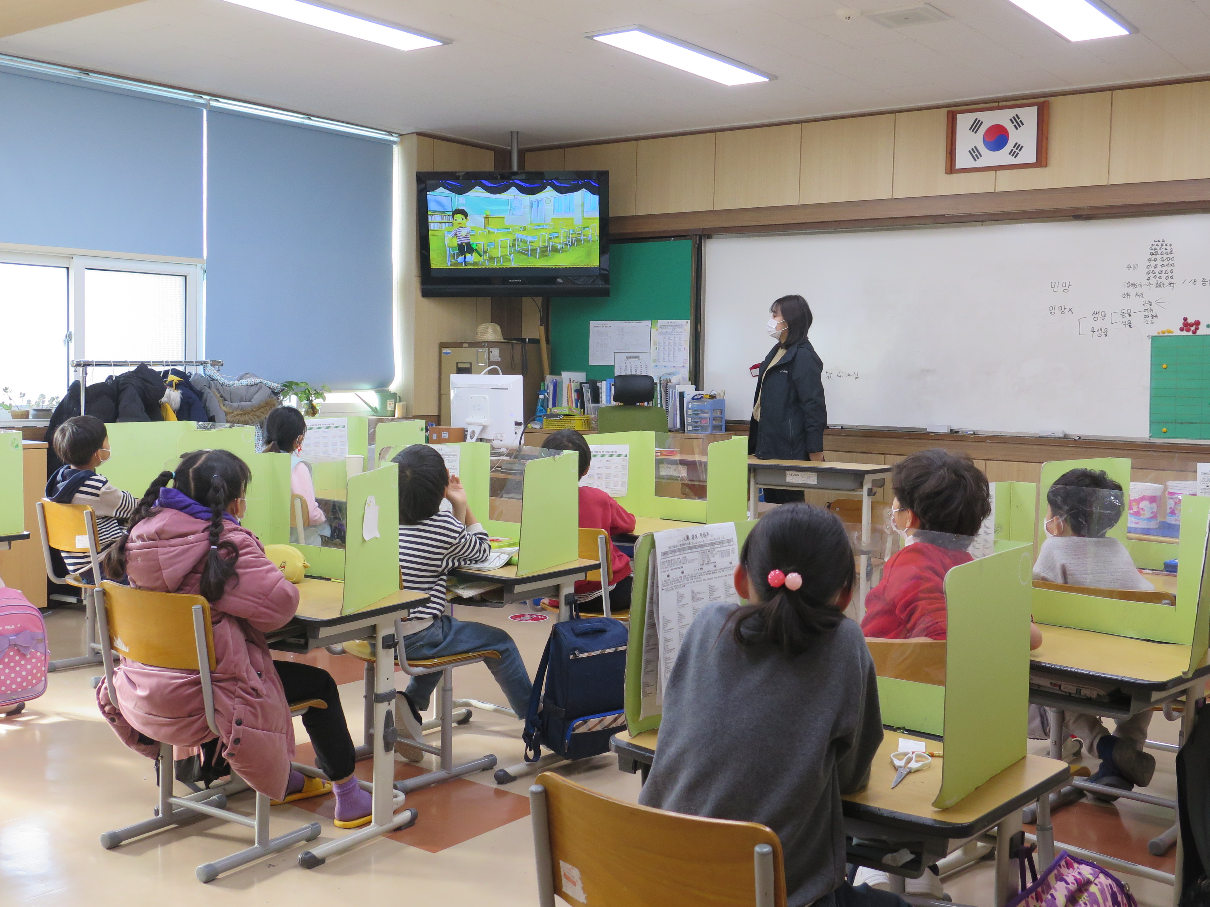 구정초_성폭력예방인형극언택트관람 (1).JPG