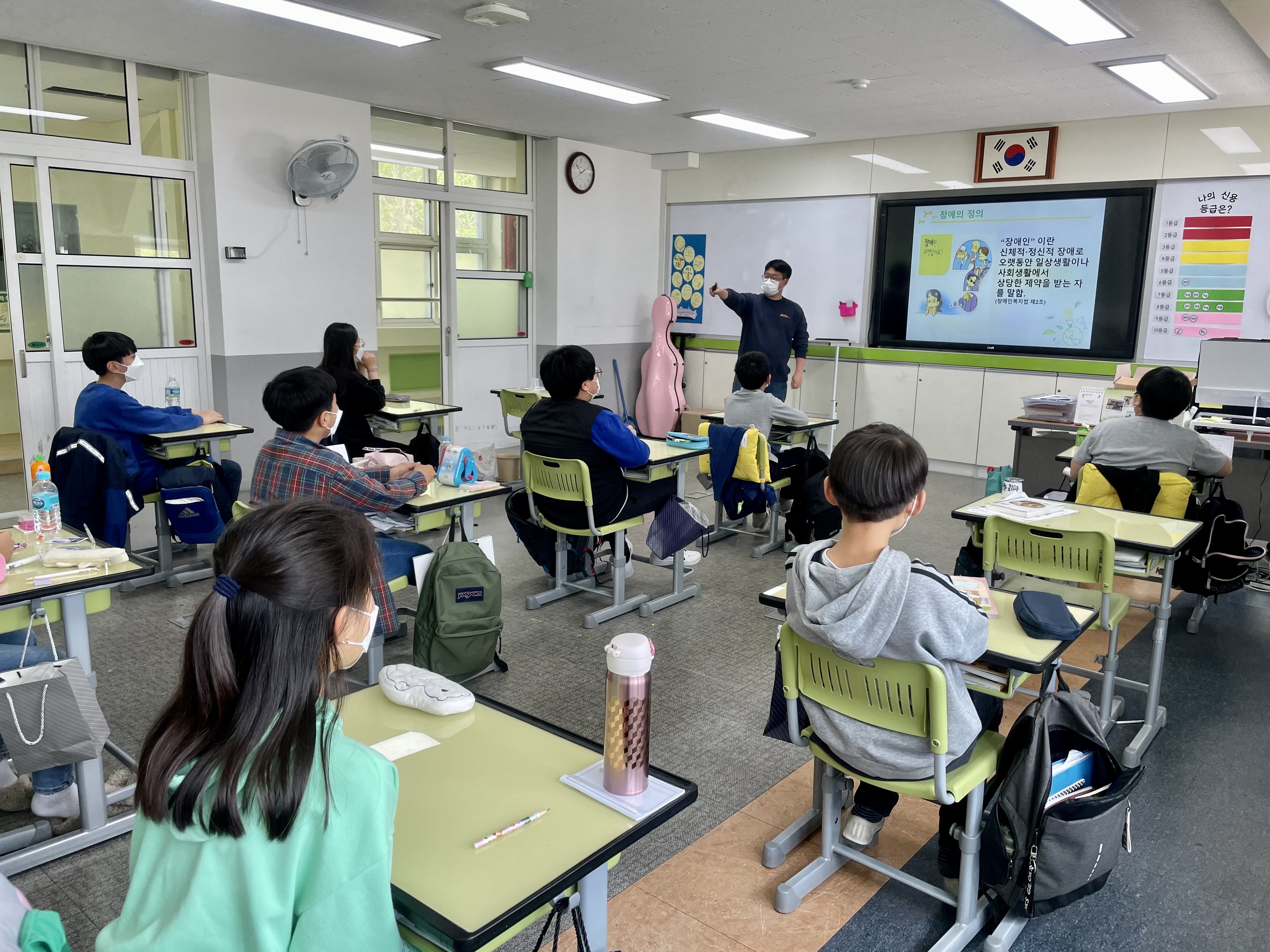 (2021.4.30) 진천 초평초, 충북장애인재활협회 장애인식개선 교육 실시 보도자료 (1).jpg