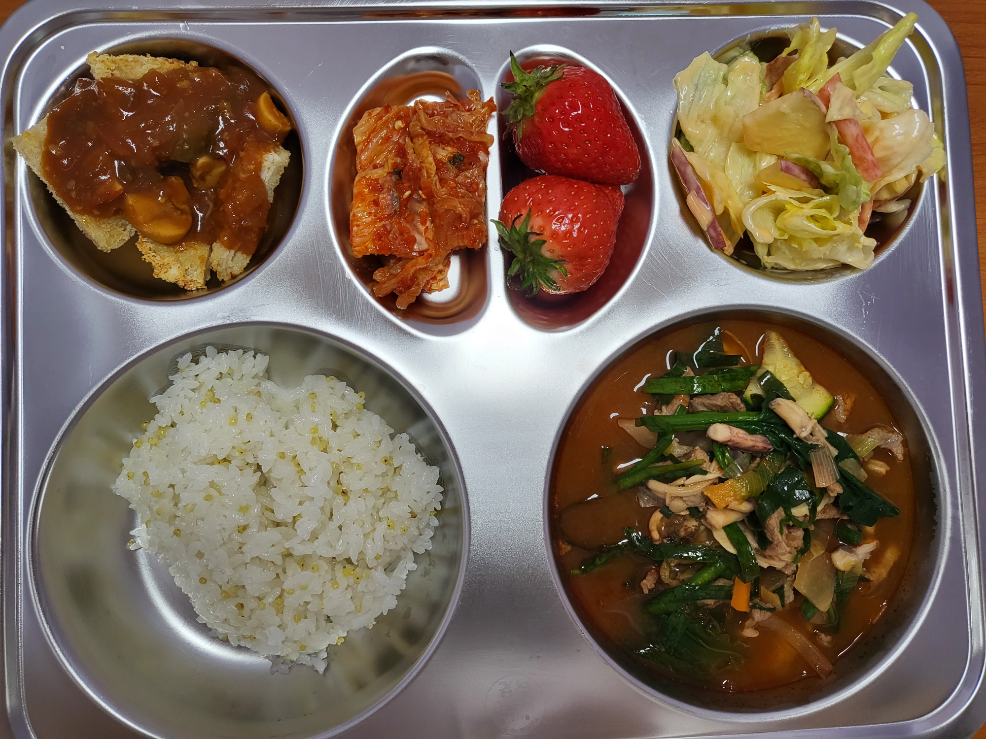 이달의식단<식생활관소식<율량소식<율량초등학교 율량초등학교
