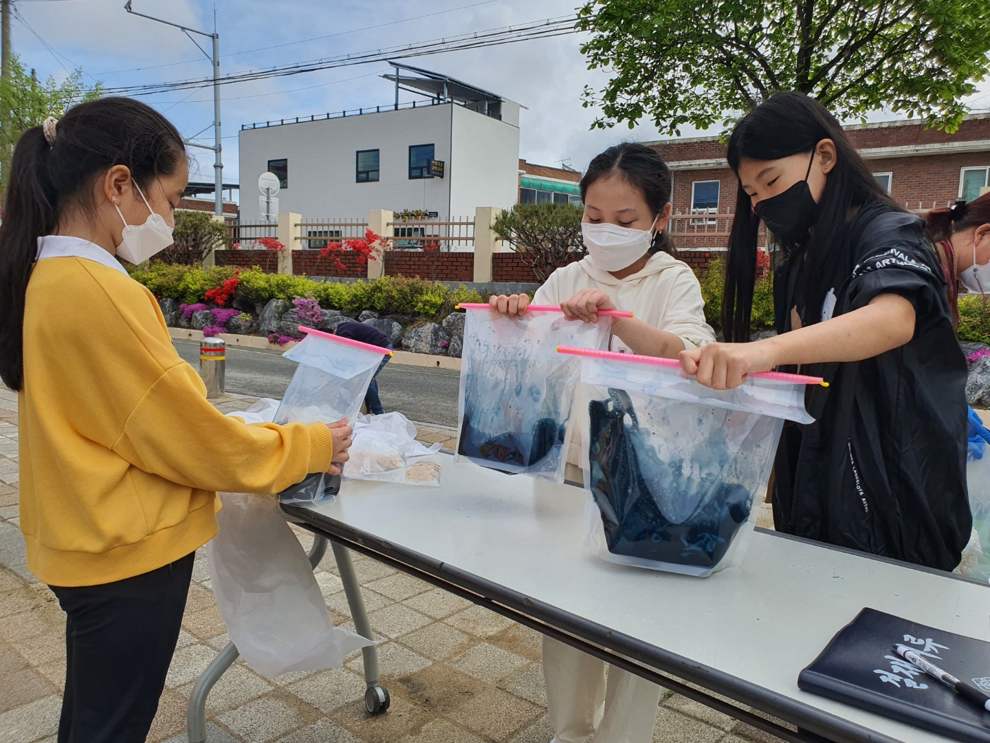 한국어학급 천연염색 체험 04.jpg